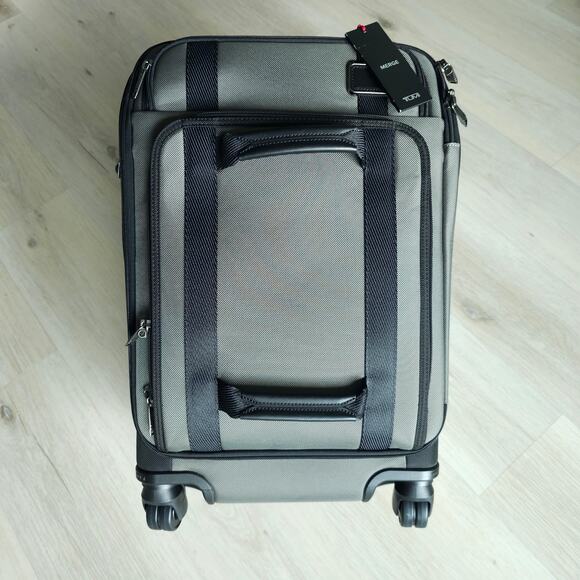 Tumi Merge International Front Lid 4 Wheeled Carry-On New with tags ALLOY - Picture 2 of 14